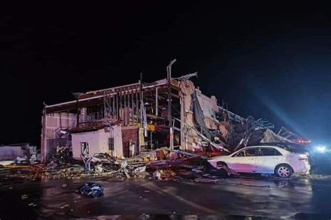 Jan 25, 2023 · Tornadoes leave trail of destruction in Texas 01:46. A powerful storm system took aim at the Gulf Coast on Tuesday, spawning a tornado that downed utility poles and power lines, overturned ... 